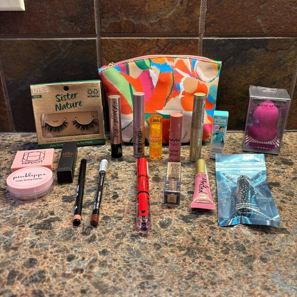 New Multi Brand Makeup Lot Bundle KVD Tarte Stila Too Faced Benefit Samples - Picture 1 of 6